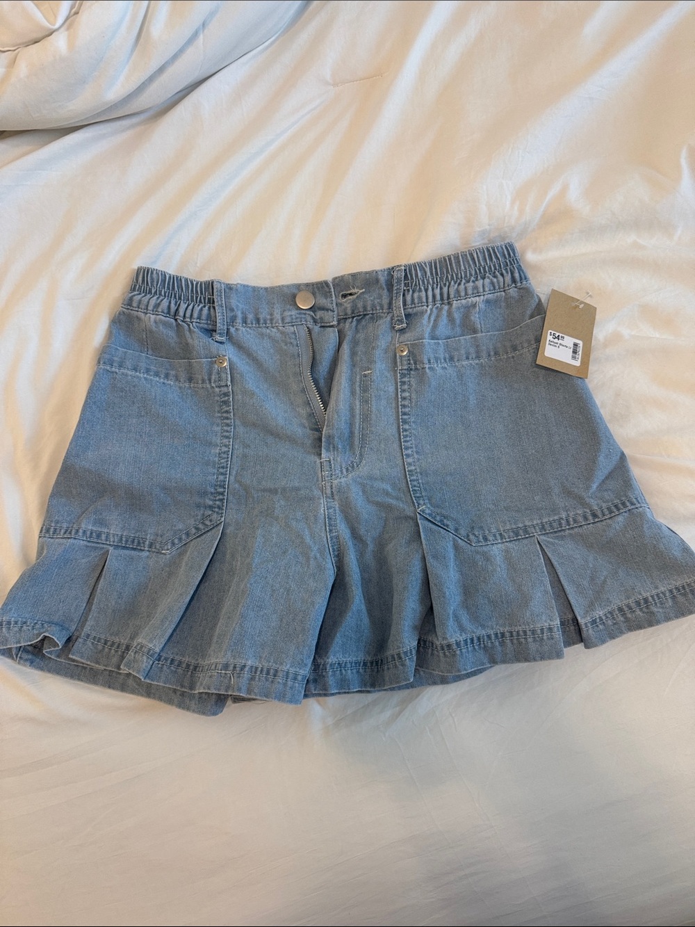 NWT Willow House Light Wash Denim Pleated Women’s Shorts Size S